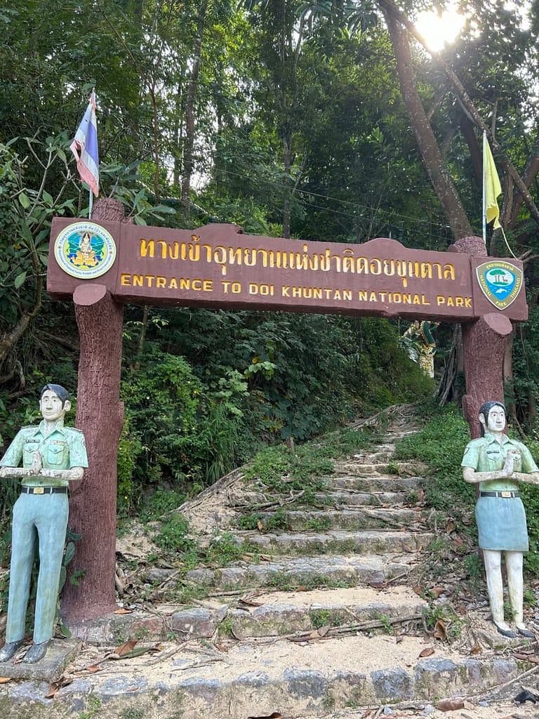 guide to doi khun tan national park